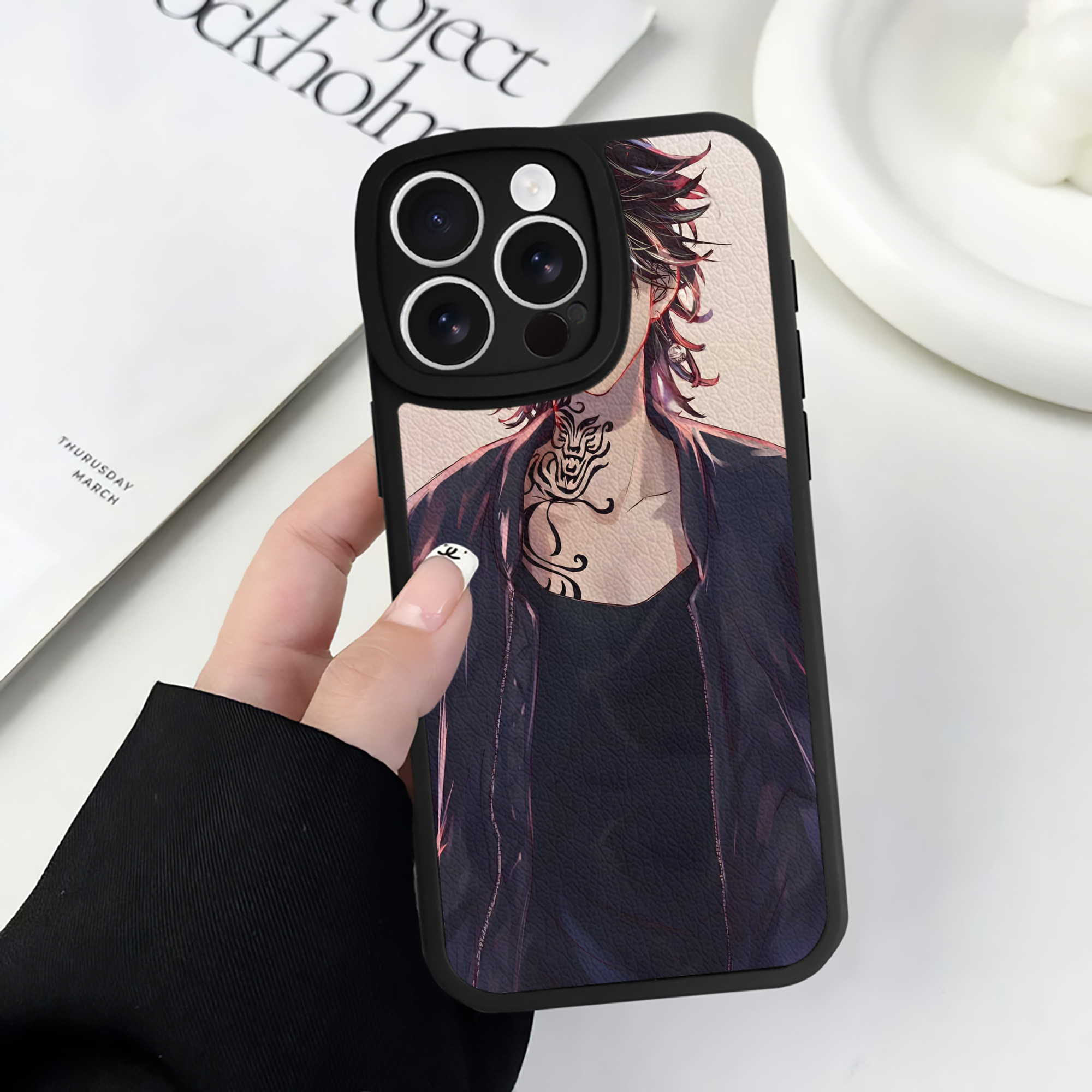 （画像用） 東京リベンジャーズ Tokyo Revengers 【iPhone 16シリーズ対応】シリコンスマホケース（レザー調） 材質：シリコン